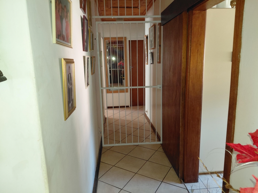 4 Bedroom Property for Sale in Bothasrus Eastern Cape